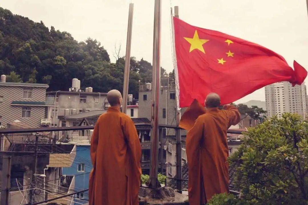 逃离外星人森林